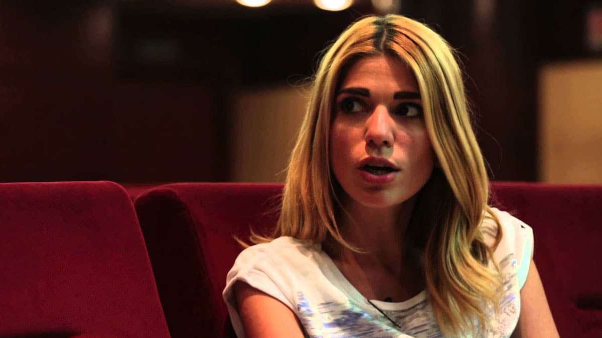 Ünlü oyuncu Ceren Moray'dan sıfır makyajlı paylaşım!