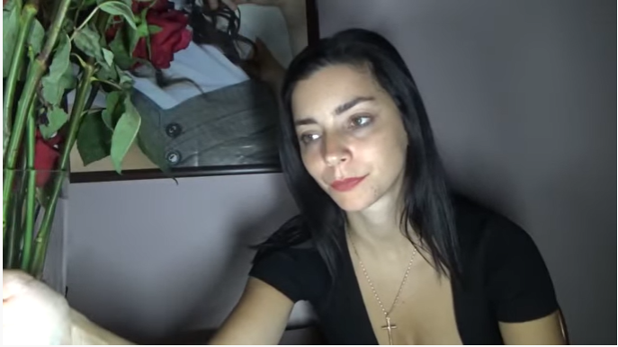 Merve Boluğur Youtube kanalından ilk videosunu yayınladı! Sosyal medyada alay konusu oldu!