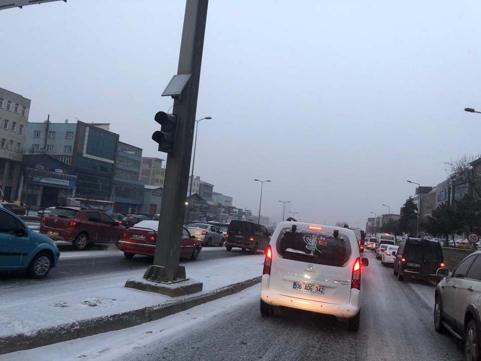 Ankara beyaz örtüye büründü! Kart postallık görüntüler ortaya çıktı