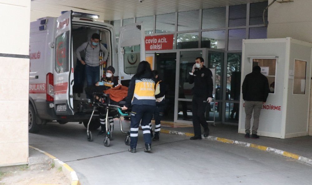 Parktan yürüyen genç kızı bıçakladı, verdiği sarhoştum tanımıyorum ifadesiyle şok etti!