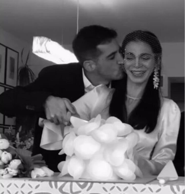 Hepsi grubunun solisti Cemre Kemer, Emir Medina ile evlendi!