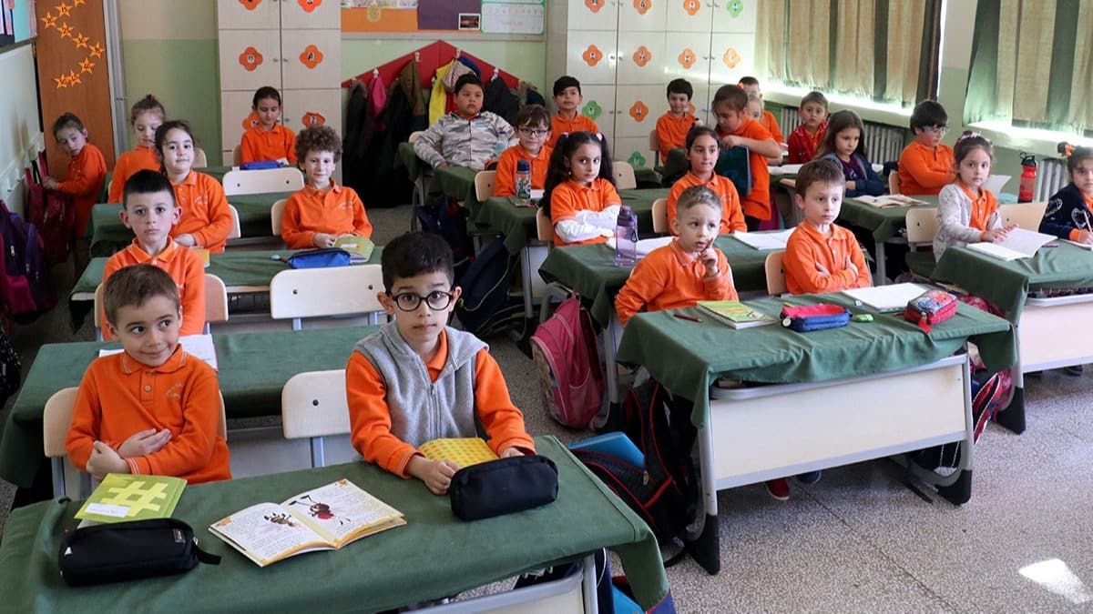 Karneler ne zaman, nasıl alınacak? Karneler okuldan mı verilecek? MEB son dakika açıklama