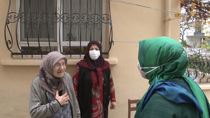 Tuzla Belediyesi Gönül Elleri Çarşısı’ndan 65 yaş üstüne temizlik paketi desteği!