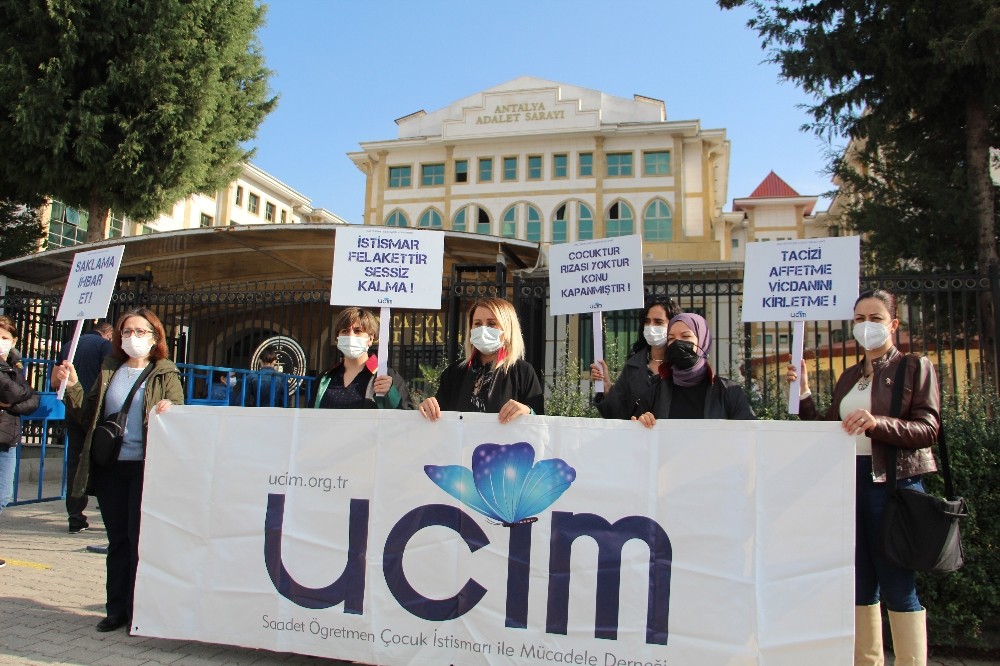 26 öğrencisini istismar ettiği için 621 yıl ceza alan öğretmen, yine istismardan hakim karşısına çıktı