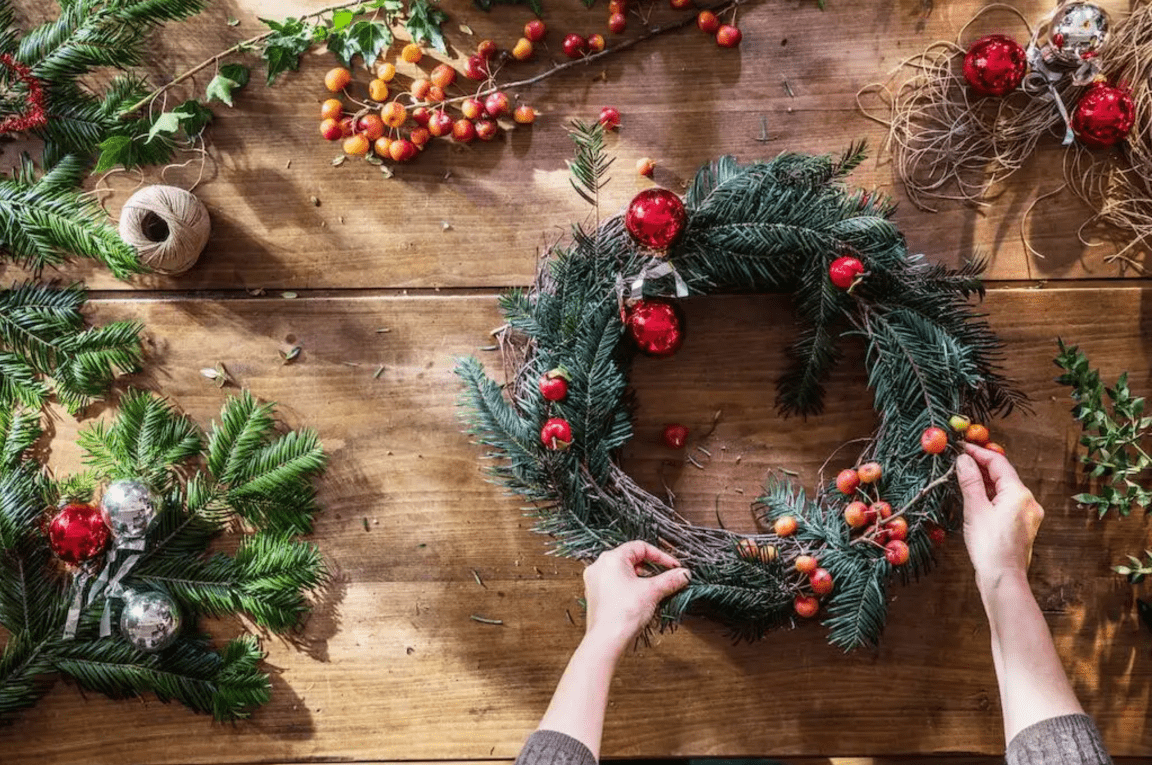 Yılbaşı öncesi akıl almaz olay! 1 metrelik yılbaşı süsü midesinden çıktı