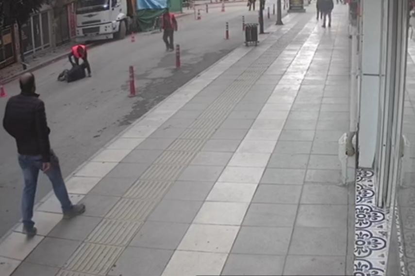 Elazığ'da 5.3'lük depremin yaşandığı anlarda bir vatandaş kendini camdan aşağı attı!