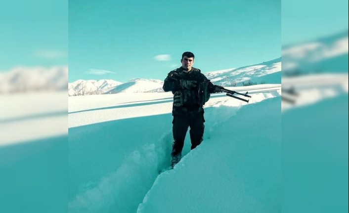 Hakkari'de çığ düşmesi sonucu şehit olan Ali Özdemir'in ailesine şehadet haberi verildi