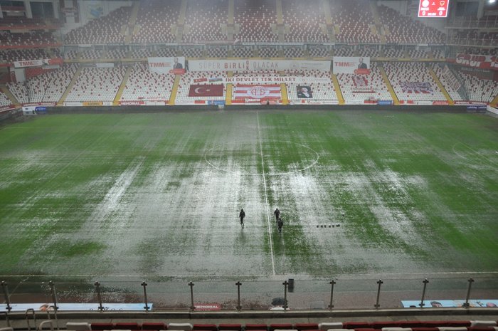 Fraport TAV Antalyaspor-Atakaş Hatayspor maçı ertelendi!