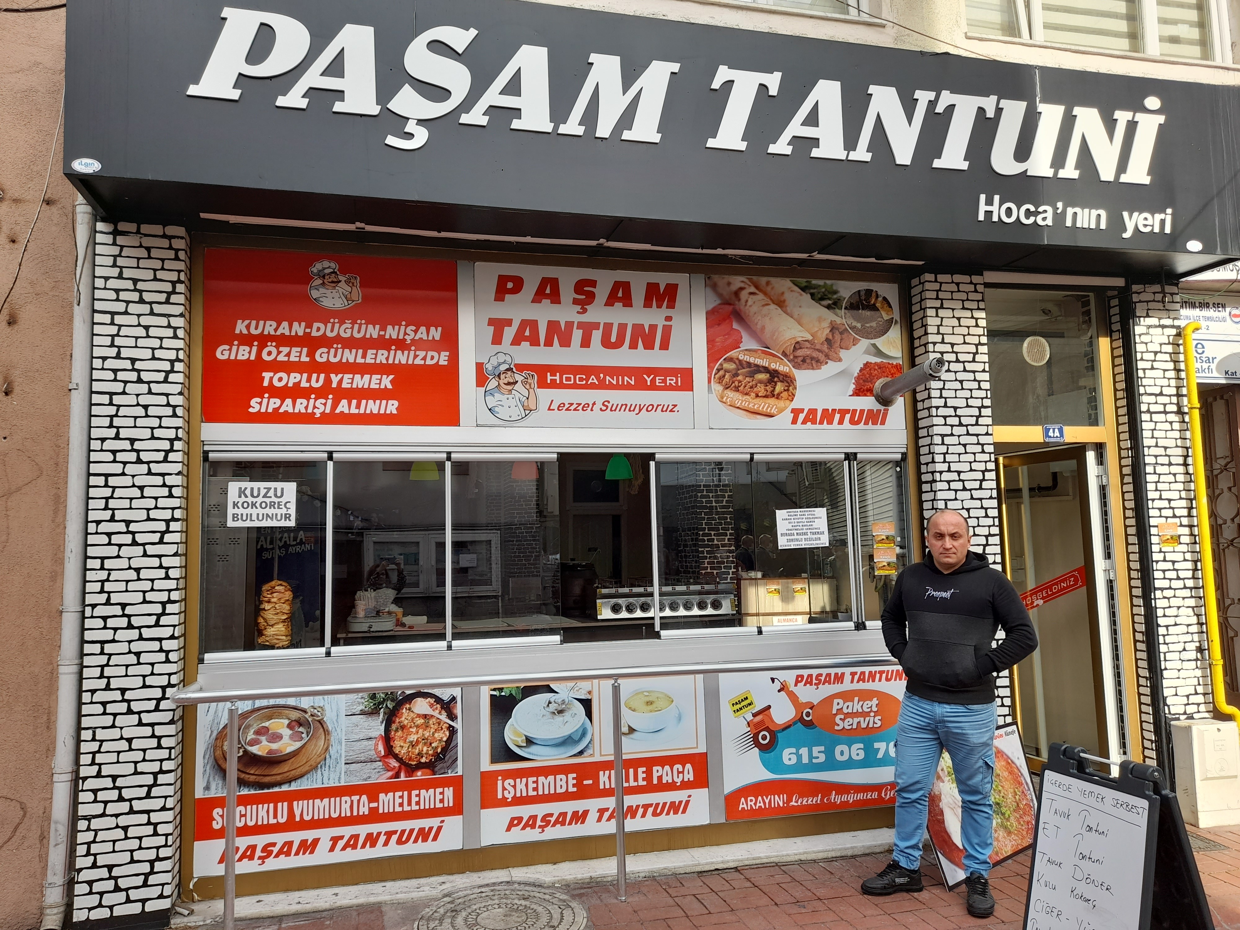 Restoran sahibi kapıya, Maske takmak zorunlu değil, İçeride yemek yiyebilirsiniz yazdı! Müşteri de kendisi de ceza yedi...