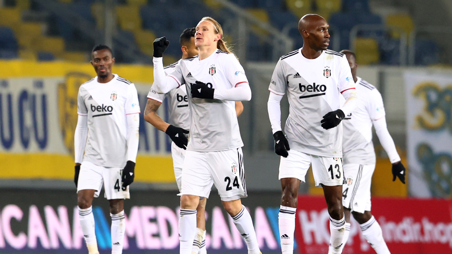 Beşiktaş 2020'ye damgasını vurdu! Yılın en çok puan toplayan takımı...