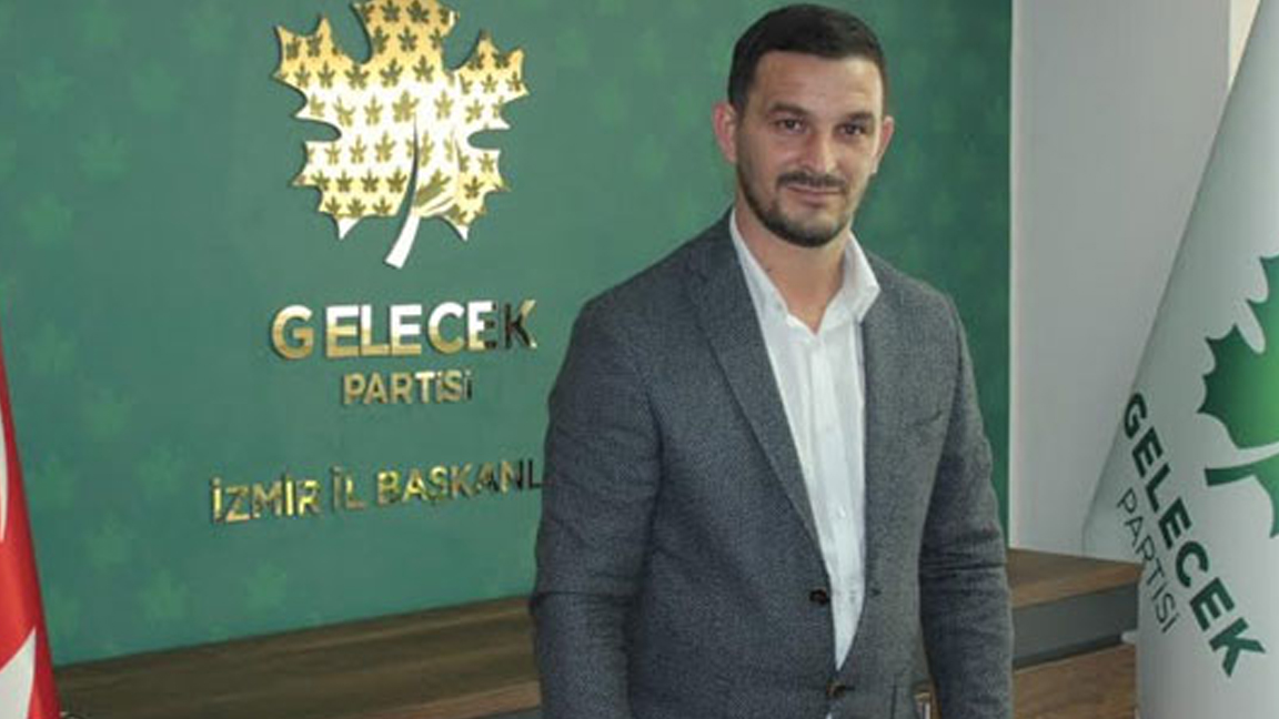 Gelecek Partisi İzmir İl Başkanı Cüneyt İşçilik'in aracı kurşun yağmuruna tutuldu
