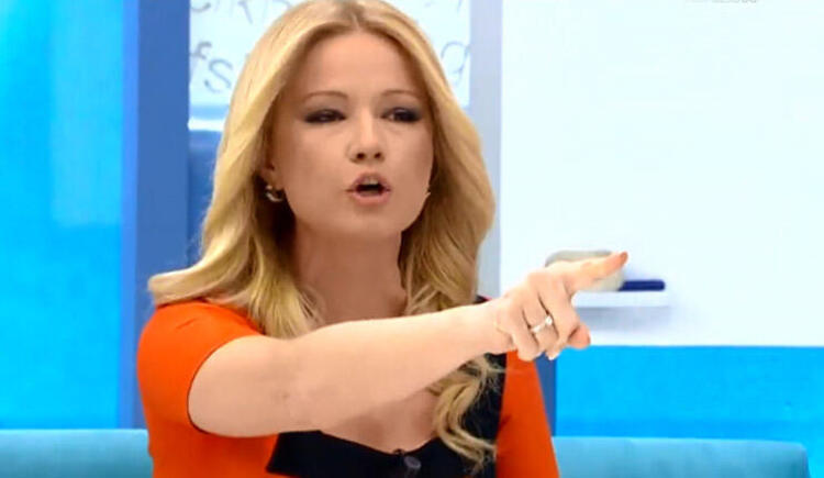 Kim Milyoner Olmak İster'de Müge Anlı detayı kahkahaya boğdu!