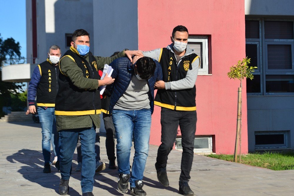 Kız kardeşini hayat kadını olarak tanıttı, ilişkiye girdiği anları kayda alıp şantaj yaptı!