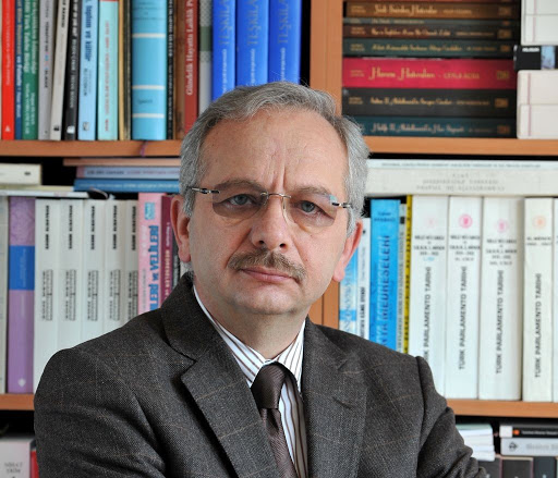 İsmail Kara kimdir? Nereli? Kaç yaşında? Eserleri nelerdir?