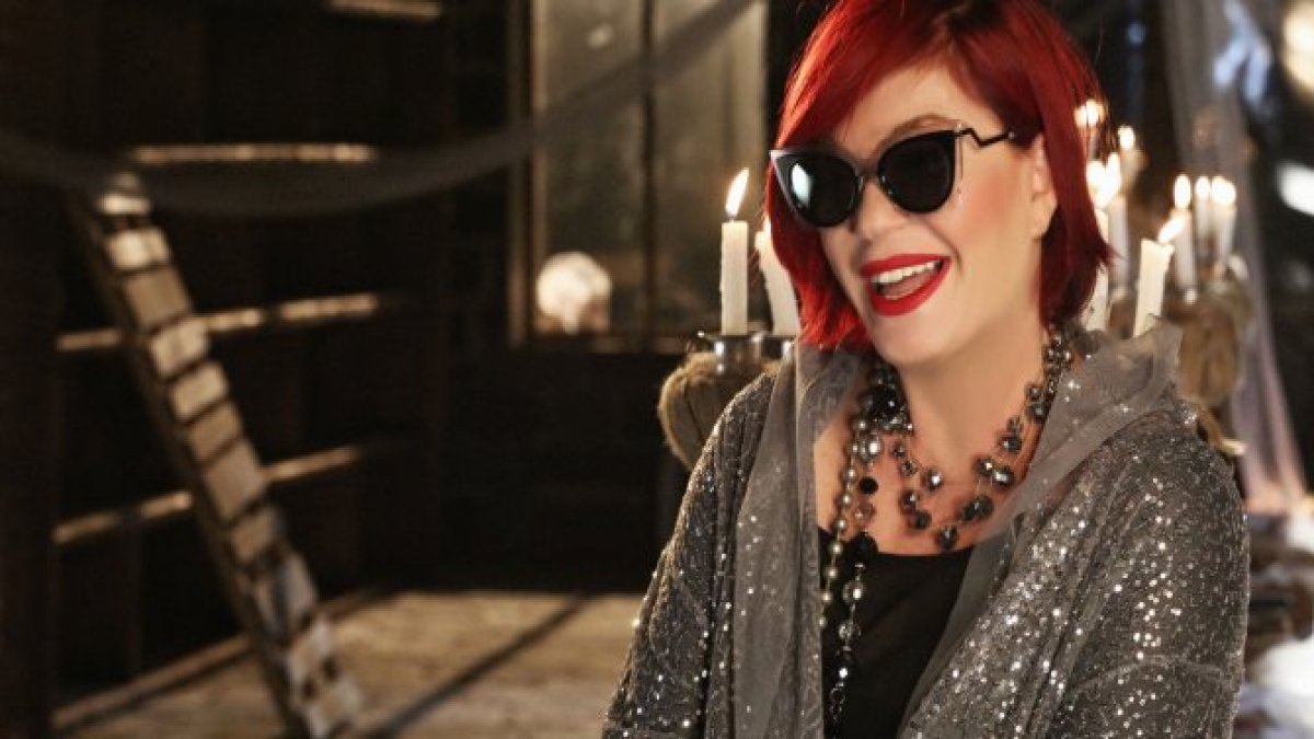 Emel Müftüoğlu Kimdir? Nereli? Kaç yaşında? Albümleri nelerdir? Rol aldığı dizi ve filmler hangileri?