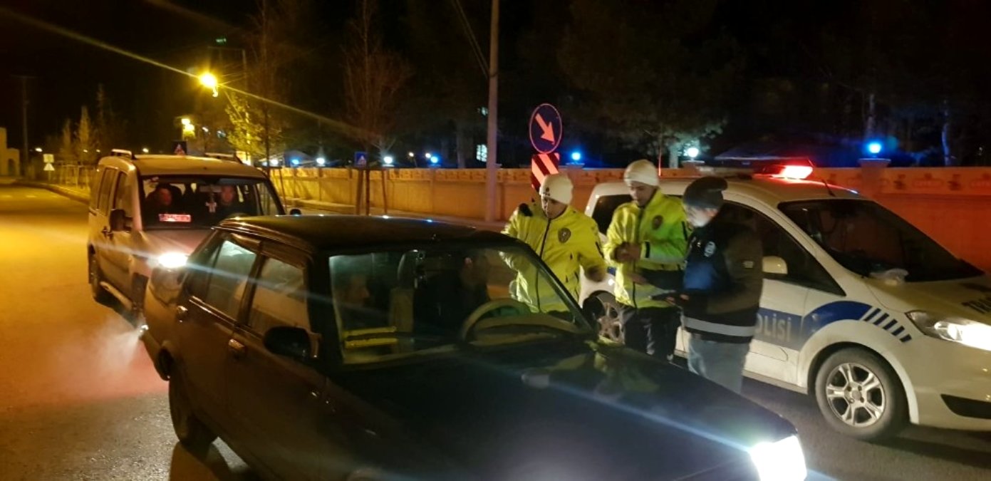 Yılbaşı gecesi kaç polis görev yapacak 2021 | İstanbul'da yılbaşında kaç polis görevli olacak? 