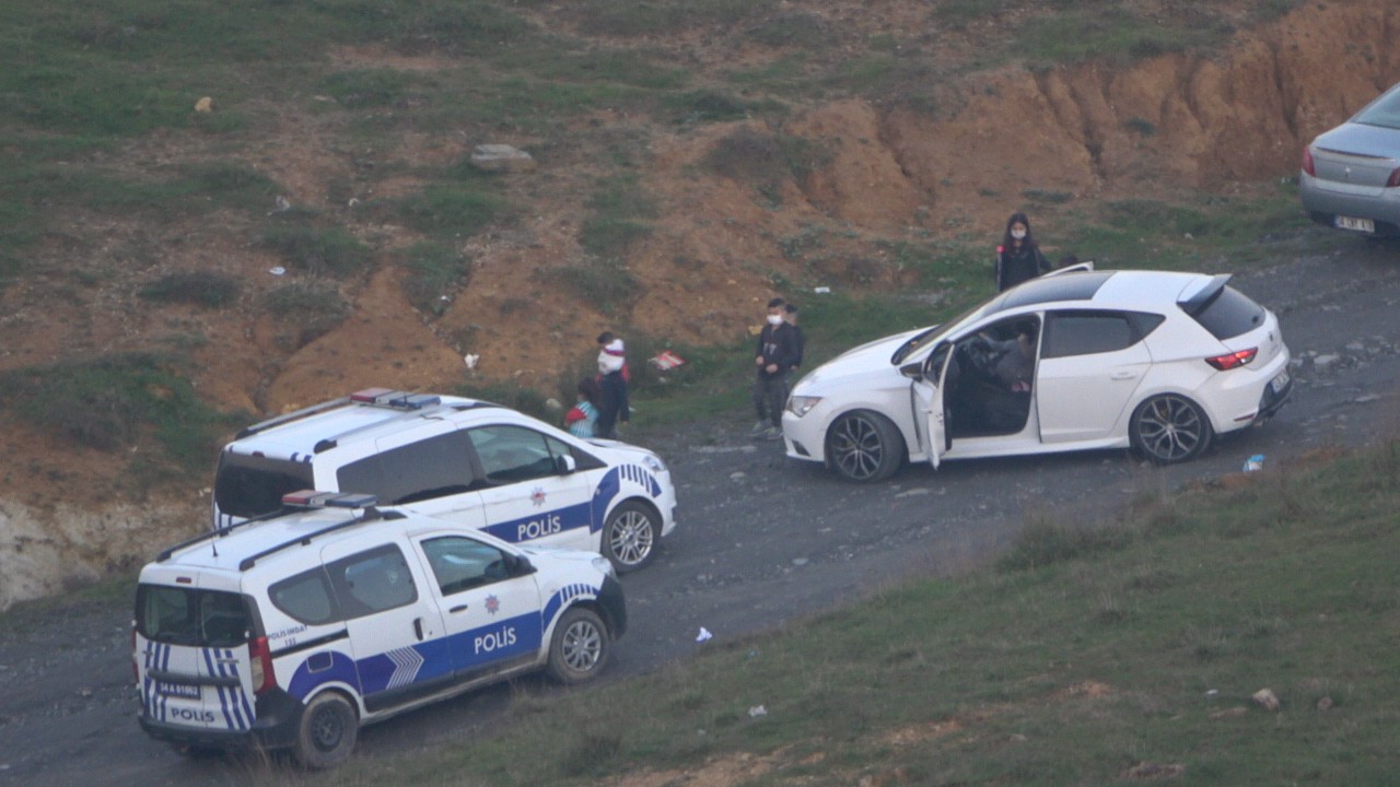 Böyle sorumsuzluk görülmedi! Sokağa çıkma kısıtlamasında piknik yaptılar!