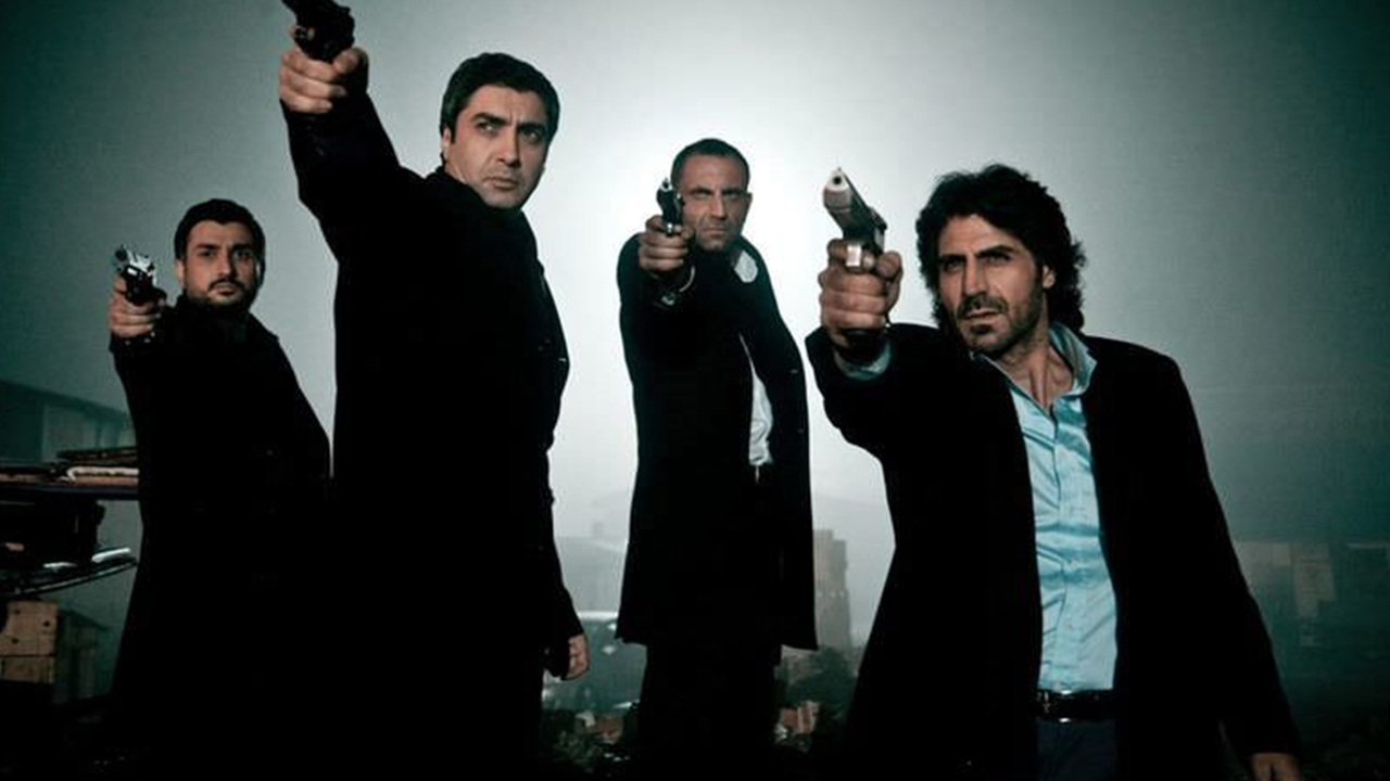 Hayranları şokta! Efsane dizi yeni ismiyle geri dönüyor!