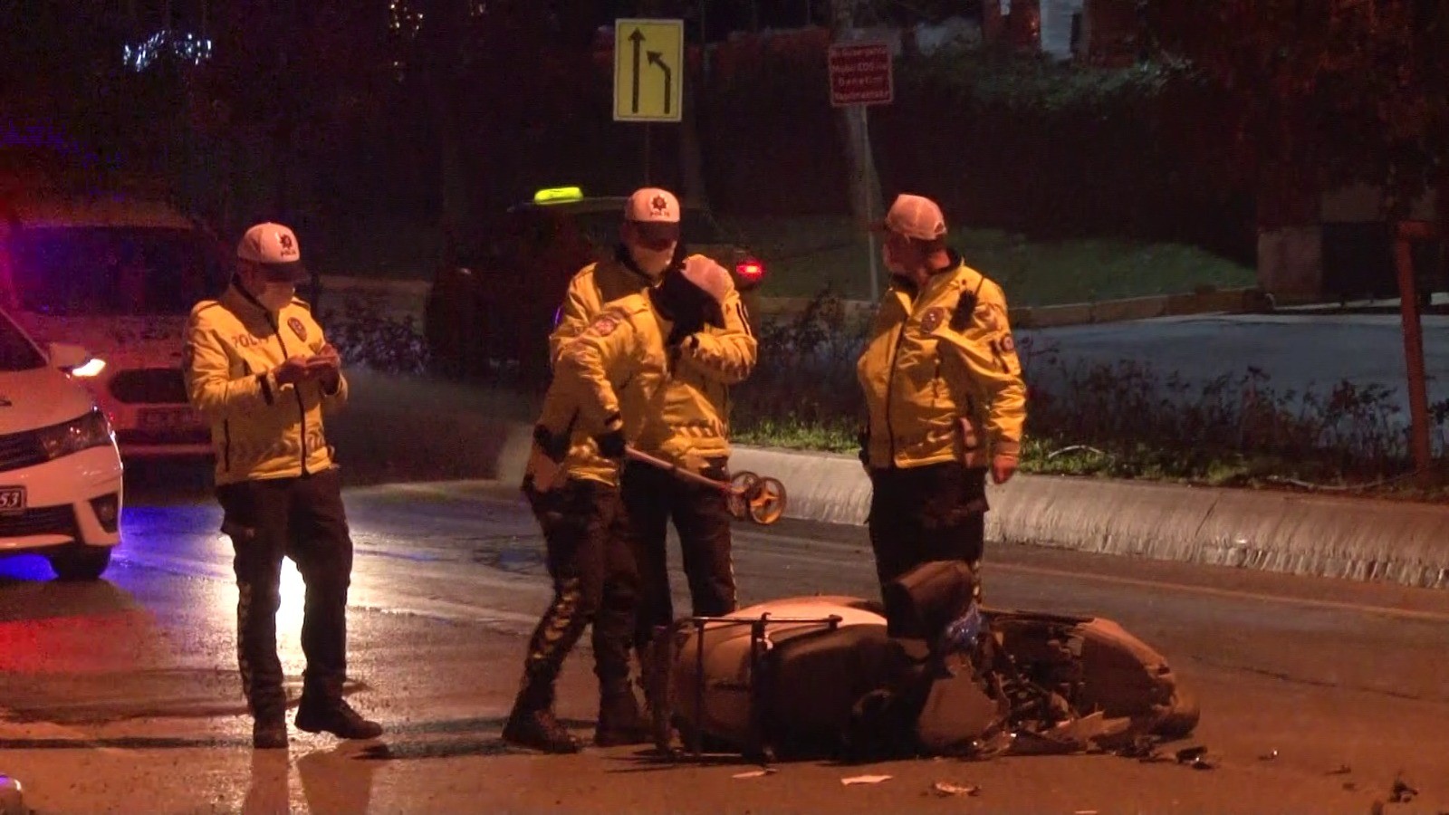 Kamyonetle çarpışan motosiklet sürücüsü feci şekilde can verdi