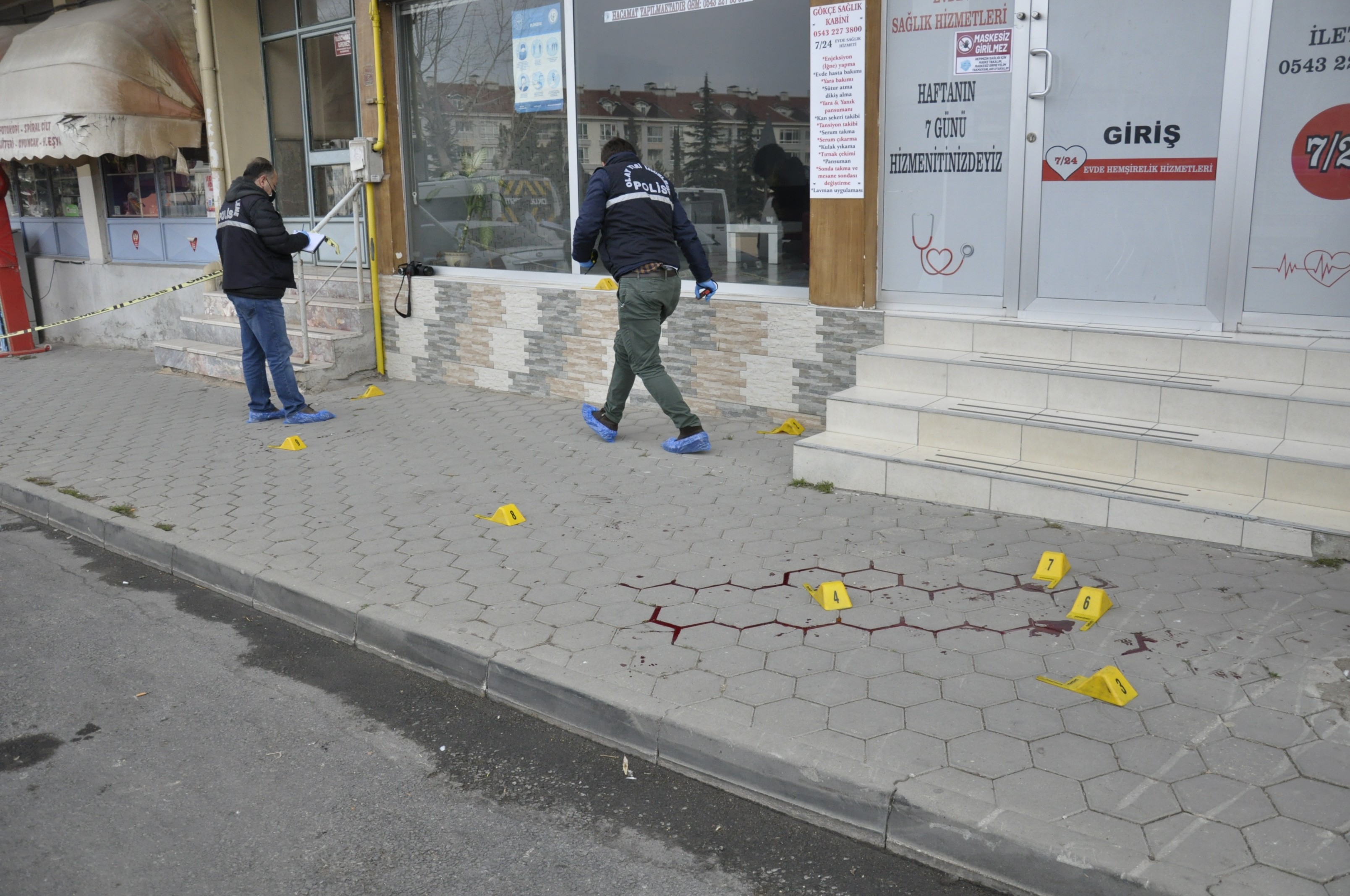 Eskişehir'de husumetliler arasında bıçaklı kavga! Baba ve oğul ağır yaralandı