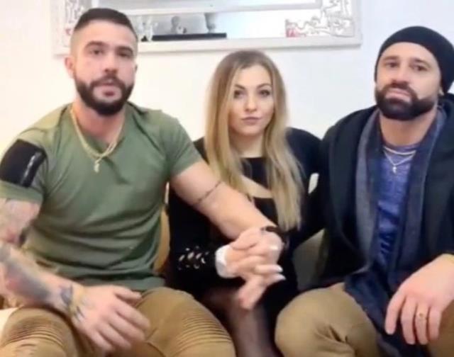 Aynı kadına aşık olan iki yakın arkadaş, çareyi üçlü ilişki yaşamakta buldu