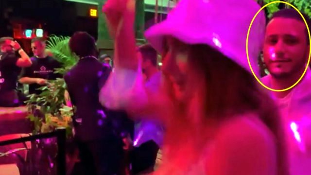 Şeyma Subaşı'ndan olay yaratan poz! Yeni sevgilisini ilk kez paylaştı!