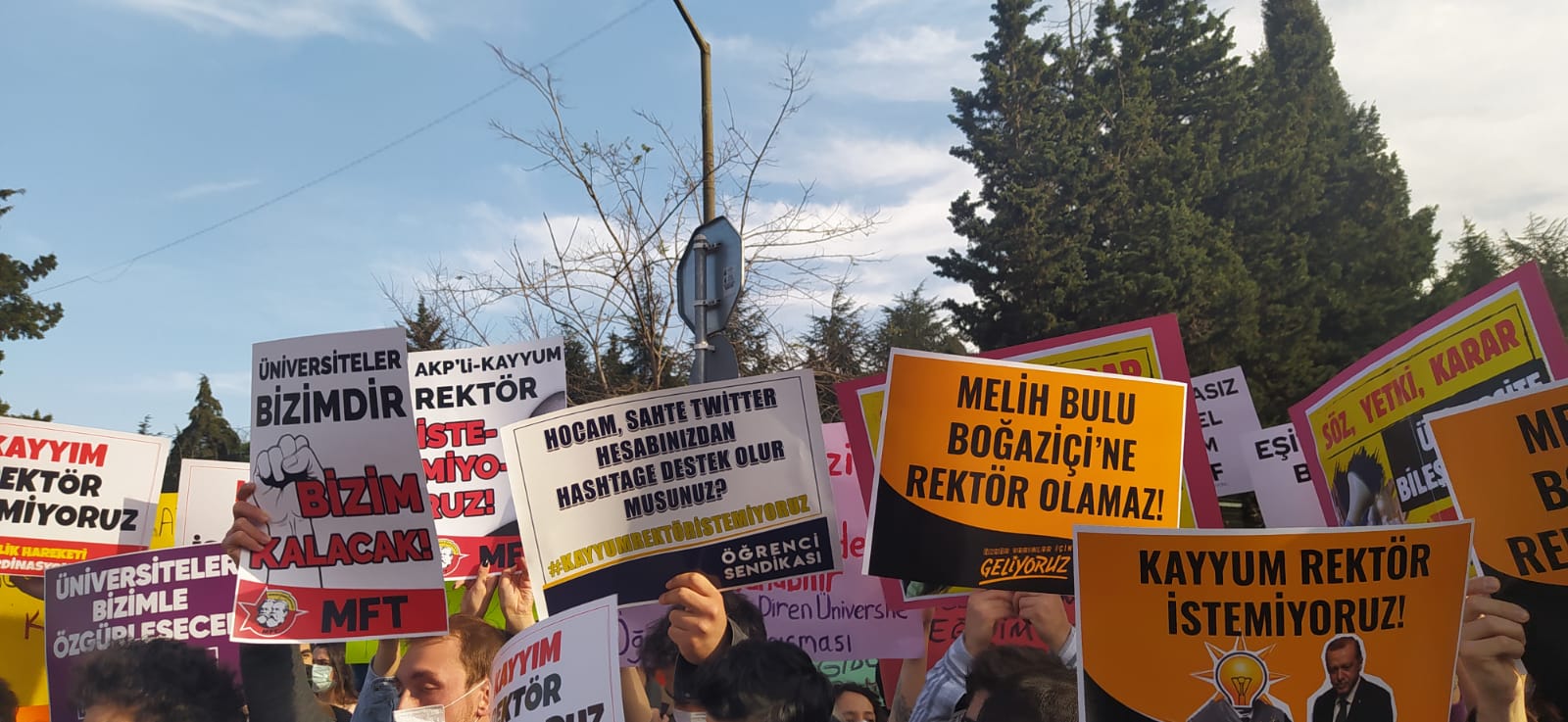Boğaziçi Üniversitesi'nde ne oldu? Neden protesto yapılıyor? Eski rektörü kim? | Boğaziçi Üniversitesi kelepçe