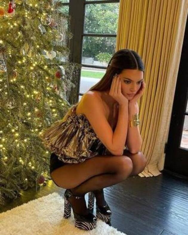 Ev halini paylaşan Duygu Özaslan, Kendal Jenner'e özendi! Sosyal medyada alay konusu oldu!