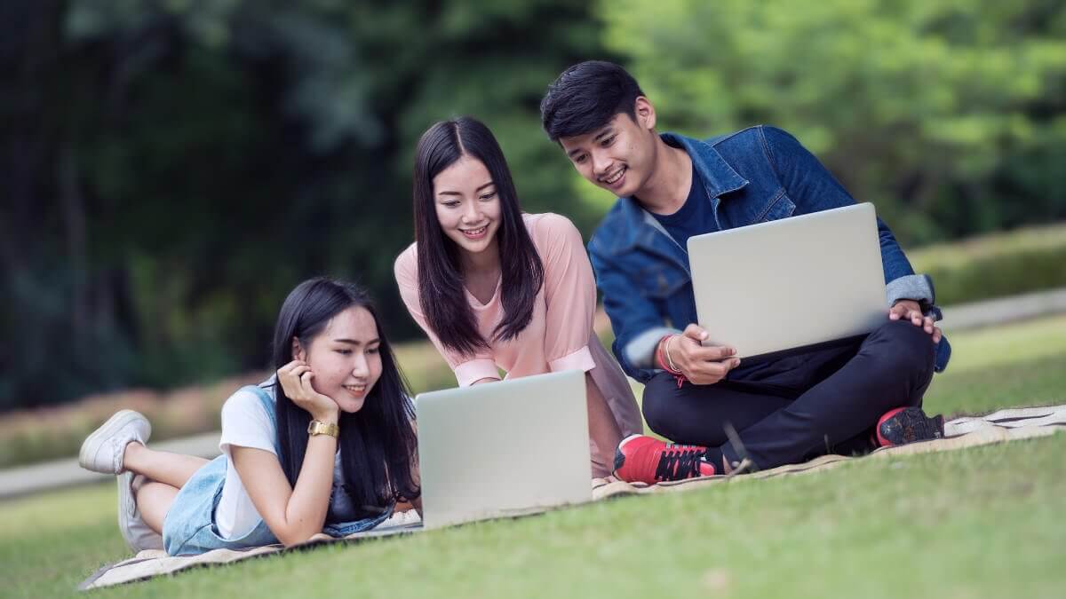 Rüyada Eski Arkadaşları Görmek / Rüyada Eski Arkadaşlarını Görmek Tabiri