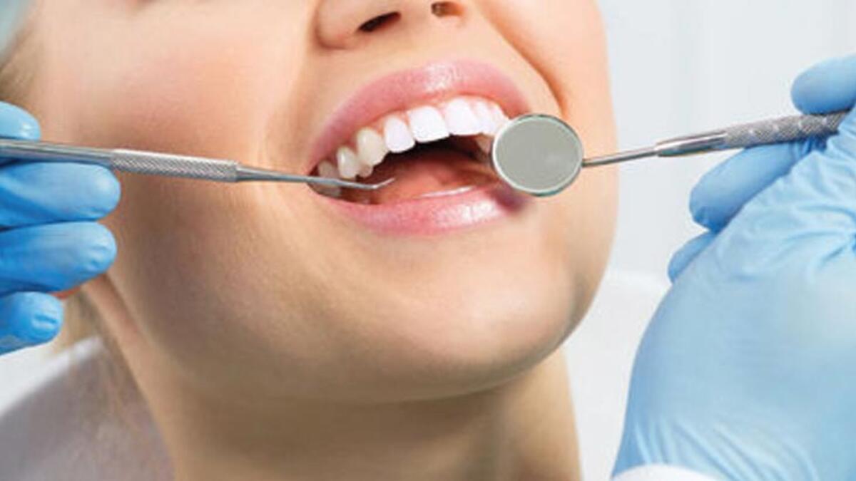 Rüyada Dişlerin Döküldüğünü Görmek / Rüyada Diş Dökülmesi Tabiri