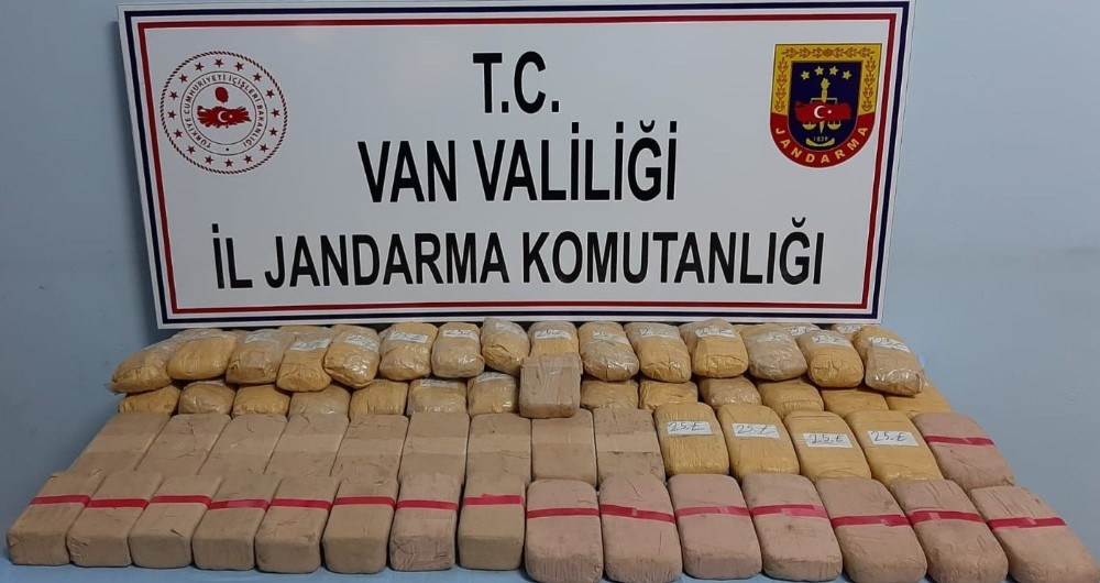 Van güvenlik güçleri açıkladı! 2020 yılında 7 ton 897 kilo uyuşturucu ele geçirdi