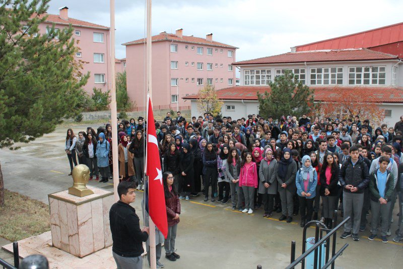 11 Ocak Pazartesi okul var mı? Okula gidilecek mi? 11 Ocak öğrenciler okula gidecek mi 2021?