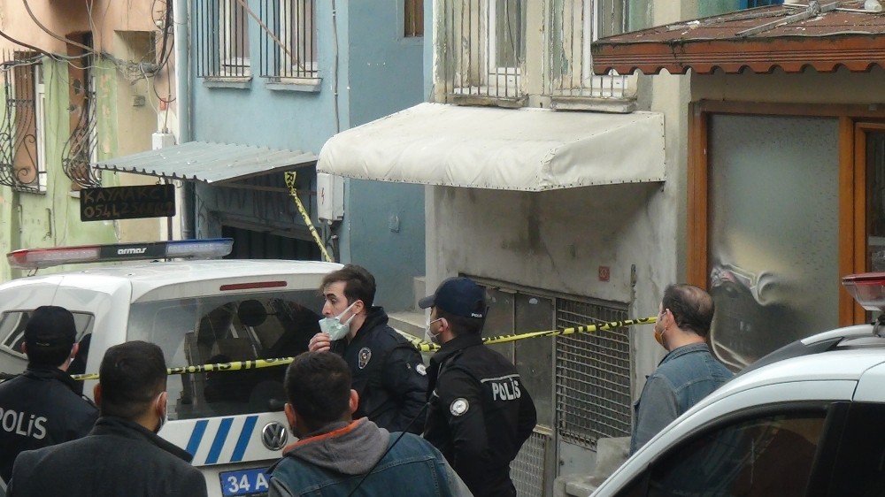 Beyoğlu'nda korkunç ölüm: Yoğun koku sayesinde açığa çıktı!