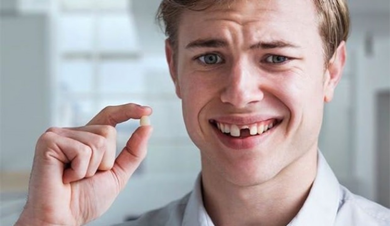 Rüyada Dişini Çekmek / Rüyada Diş Ağrısı Çekmek Tabiri