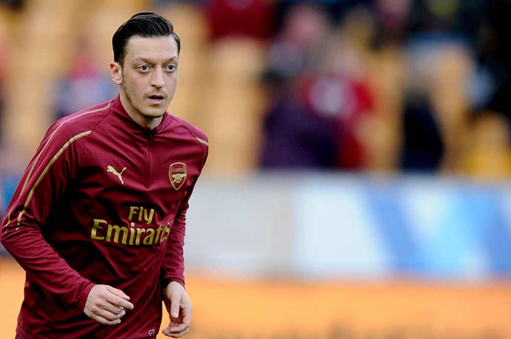 Mesut Özil'den çok konuşulacak cevaplar! En sevdiği Türk futbolcuyu ve Türk dizilerini açıkladı!