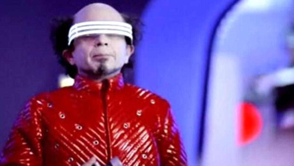 Cem Yılmaz'a dinsel inceleme şoku: Filmlerinde dekolte ve eşcinselliği öne çıkarıyor, ibadet yok!