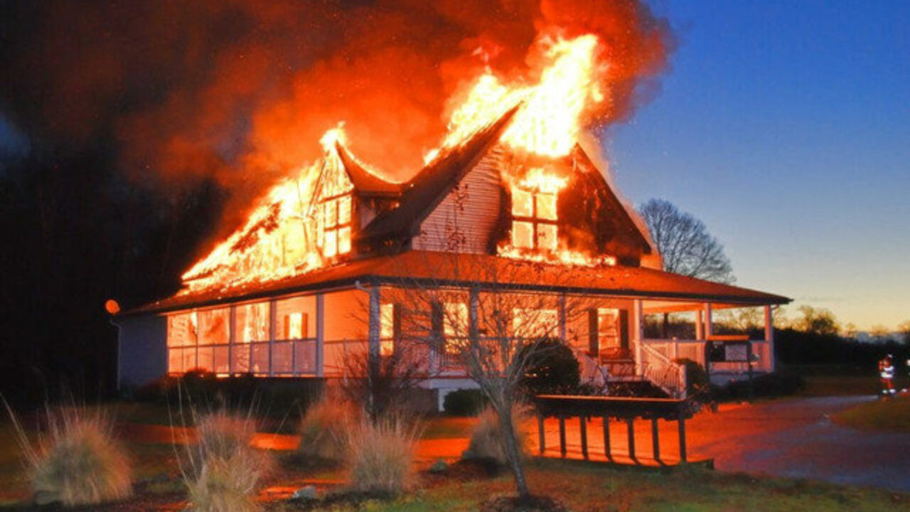 Rüyada evin yandığını görmek