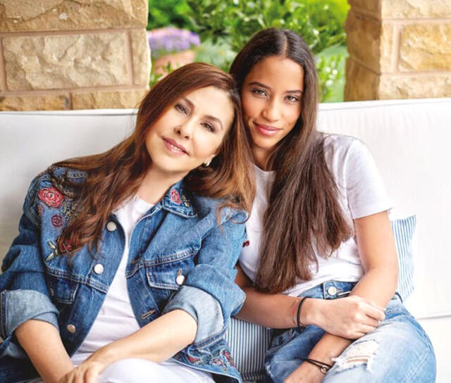 Nilüfer'in kızı Ayşe Nazlı'yı görenler tanıyamadı! Ayşe Nazlı genç kız oldu!i