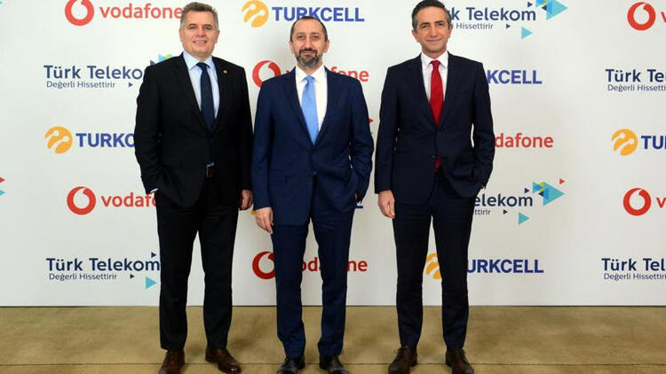 Turkcell, Türk Telekom ve Vodafone'dan WhatsApp'a karşı hamle!