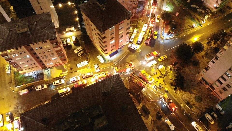 Kadıköy'de korku dolu gece! Mahalleli sokağa döküldü