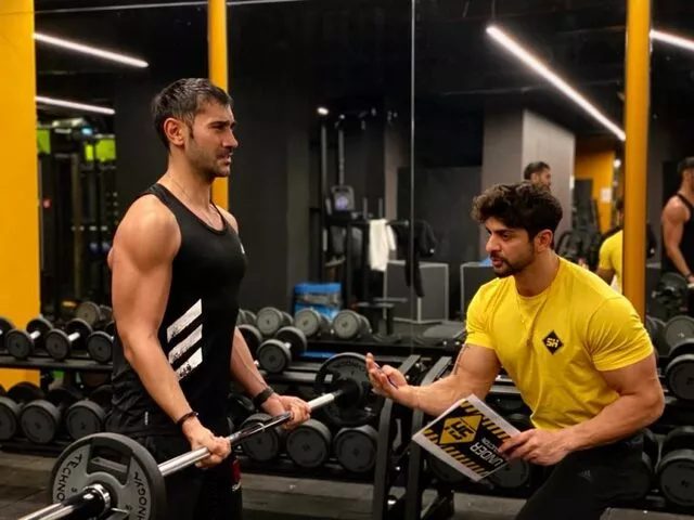 Bir Zamanlar Çukurova dizisinin Yılmaz'ı Uğur Güneş yeni rolü için 10 kilo birden verdi! İşte Uğur Güneş'in son hali!