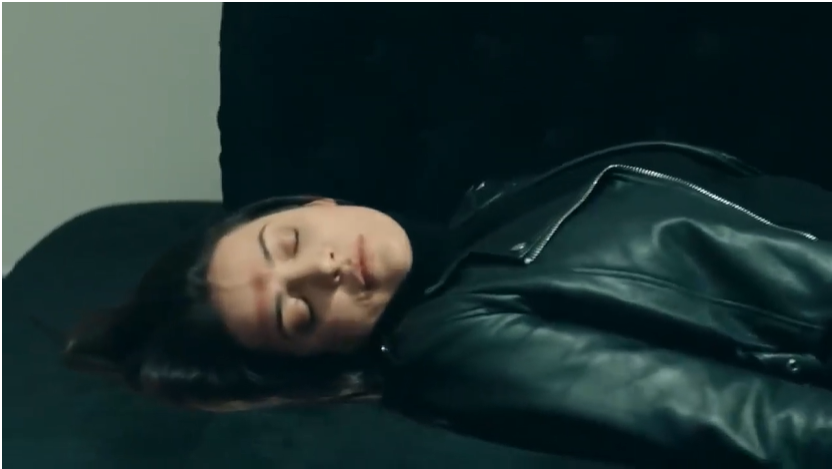 Çukur 112. bölüm Akın Koçovalı ve Seren Erdenet öldü mü? İrem Sak Çukur'dan ayrıldı mı? Burak Dakak diziden ayrıldı mı?