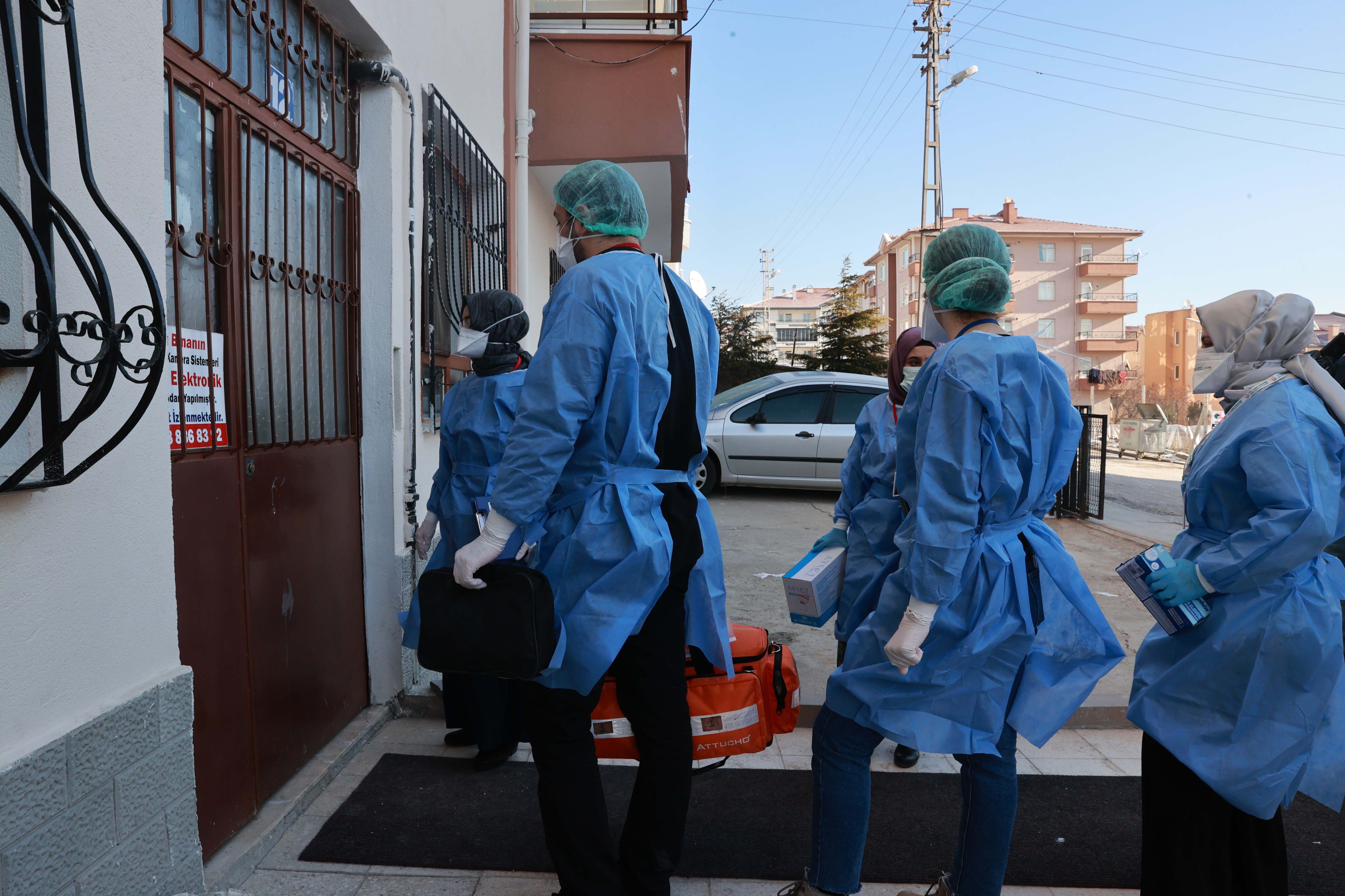 Sağlık Bakanlığı açıkladı: 90 yaş ve üzerinin aşılanmasına başlandı