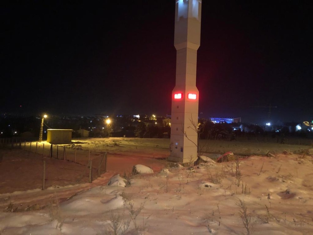 Ankara'da hava sıcaklığı -17 dereceye kadar düştü! Kuğulu Park buzla kaplandı!