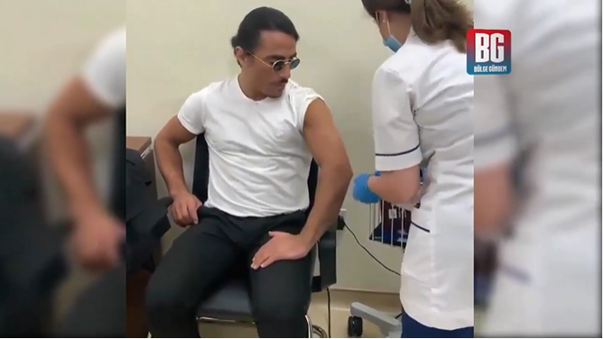 Sosyetik kasap Nusret korona aşısı oldu: "Olmuşke"