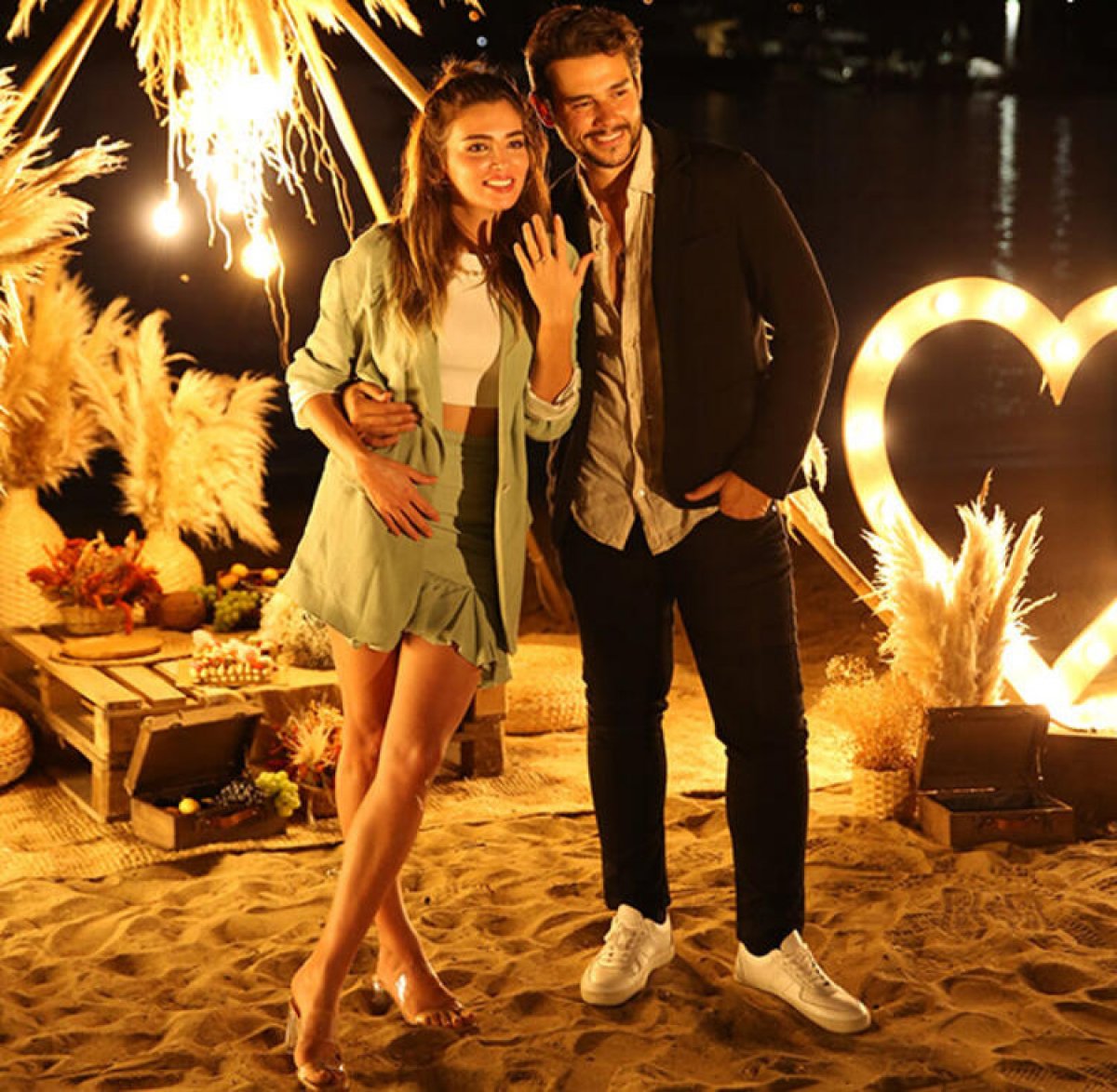 Cem Belevi ile evlilik hazırlığı yaparken ayrılan Zehra Yılmaz yeni bir aşka yelken açtı! Ümit Oruç kimdir?