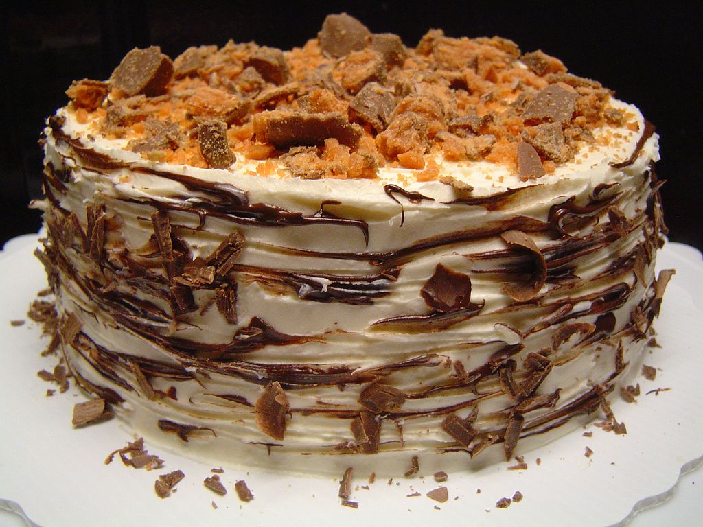 Rüyada Pasta Yemek Tabiri