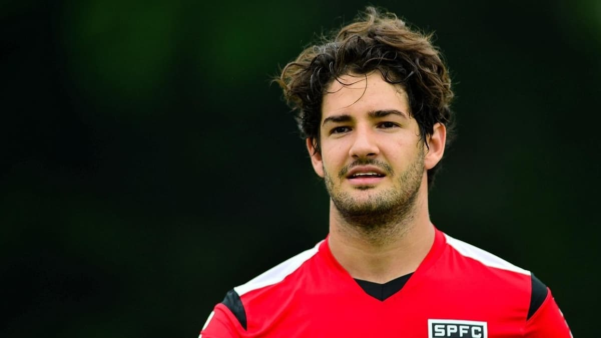 Alexandre Pato kimdir, kaç yaşında ve hangi takımlarda oynadı?