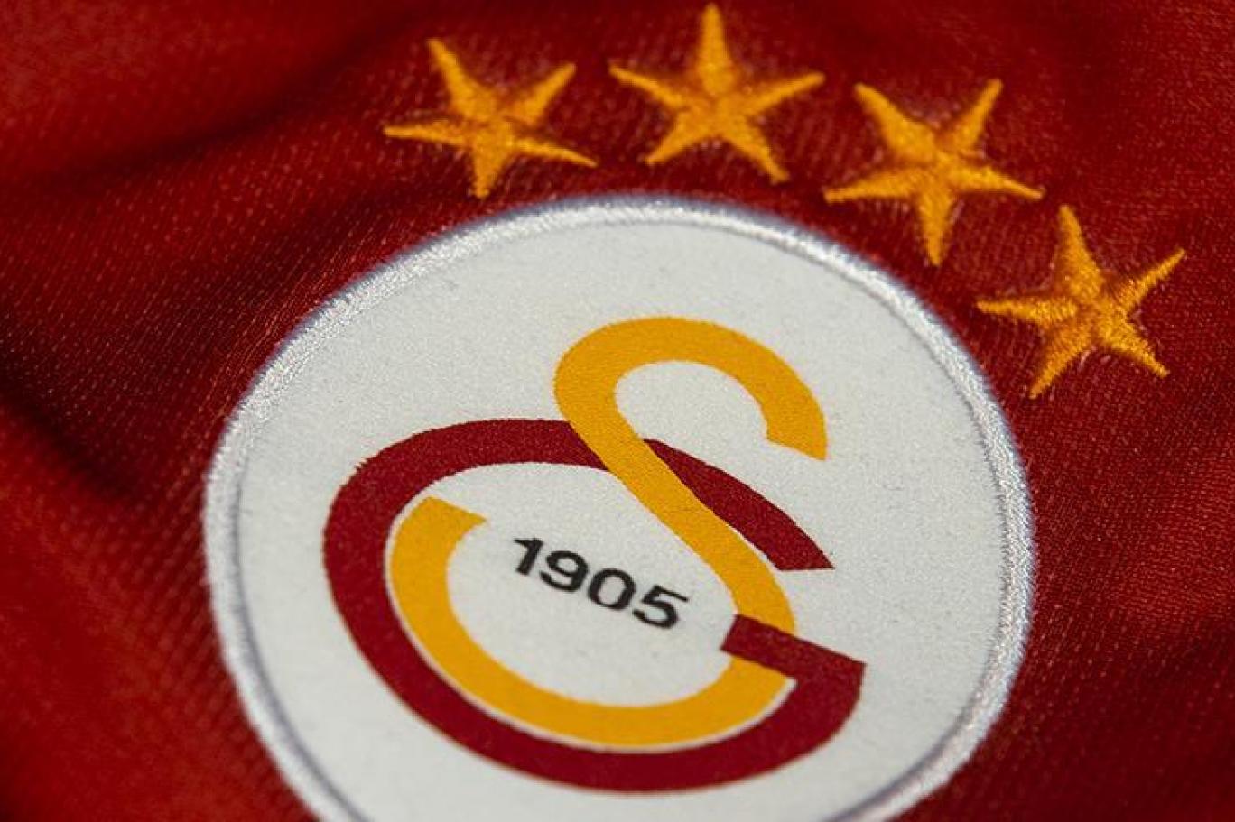 Galatasaray'da Onyekuru ve Halil Dervişoğlu transferleri tamam! Bu akşam İstanbul'a geliyorlar...