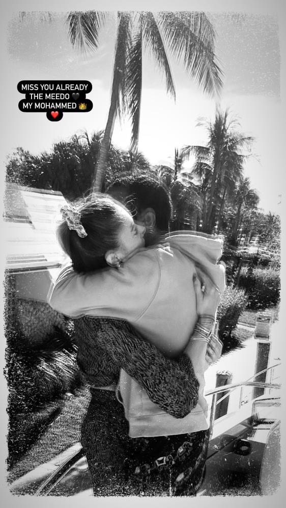 Şeyma Subaşı milyarder sevgilisinin teknesinde aşka geldi!